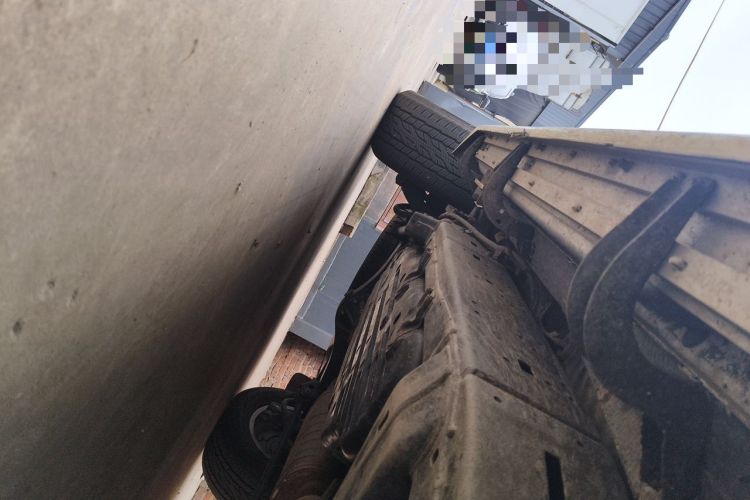 Used Toyota Land Cruiser  Chassis Front Right