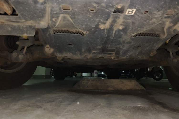 Used Toyota Land Cruiser 2019 4.0L 7-Seater Automatic Transmission Middle East Version Chassis Front