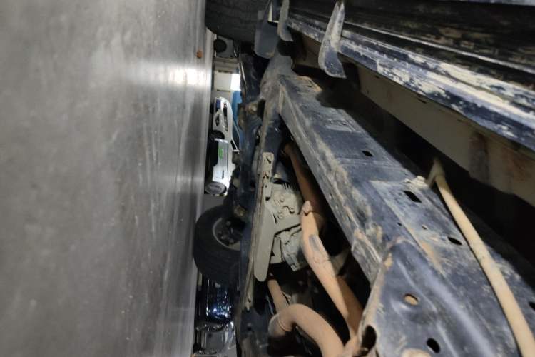 Used Toyota Land Cruiser 2019 4.0L 7-Seater Automatic Transmission Middle East Version Chassis Rear Left