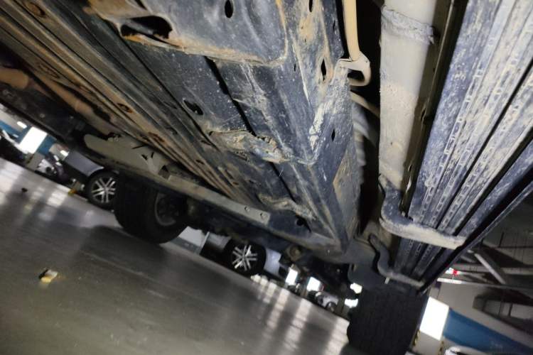 Used Toyota Land Cruiser 2019 4.0L 7-Seater Automatic Transmission Middle East Version Chassis Rear Right
