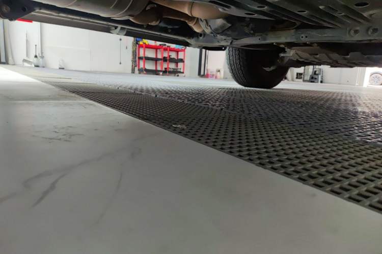 Used Toyota Land Cruiser 2019 4.6L GX-R Middle East Version Chassis Rear Right