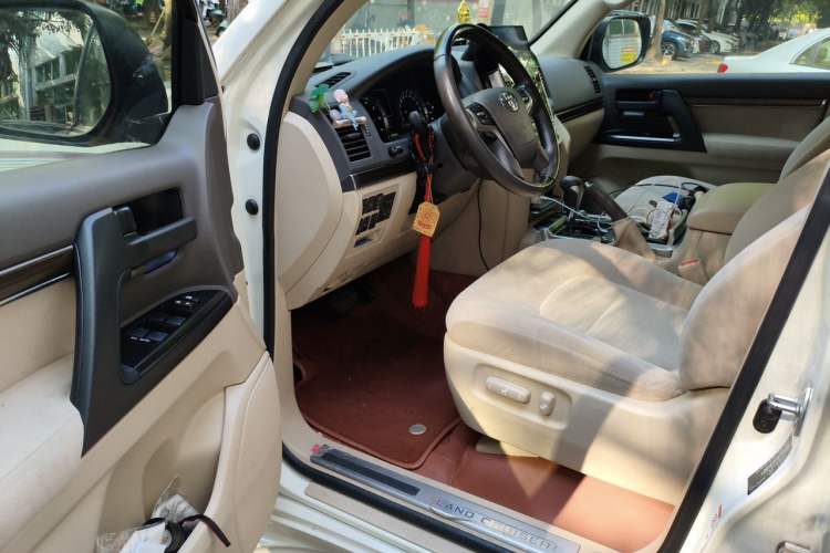 Used Toyota Land Cruiser  Driver Seat