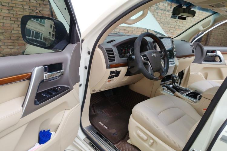 Used Toyota Land Cruiser  Driver Seat