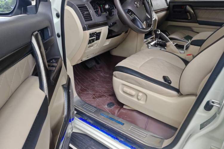 Used Toyota Land Cruiser  Driver Seat