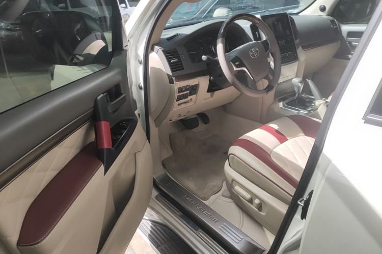 Used Toyota Land Cruiser 2019 4.0L 7-Seater Automatic Transmission Middle East Version Driver Seat