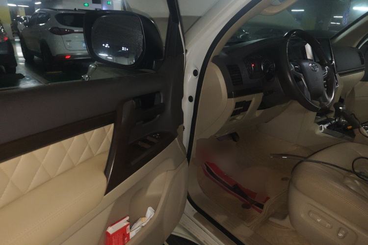 Used Toyota Land Cruiser  Driver Seat