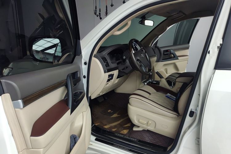 Used Toyota Land Cruiser 2019 4.6L GX-R Middle East Version Driver Seat