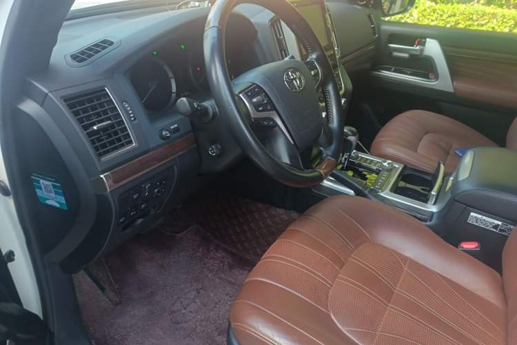 Used Toyota Land Cruiser  Driver Seat