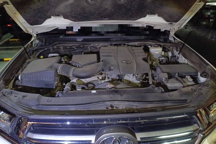 Used Toyota Land Cruiser 2019 4.0L GX-R 7 Seats Parallel Import Engine Bay