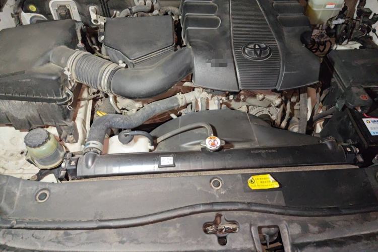 Used Toyota Land Cruiser 2019 4.0L GX-R 5-Seater Parallel Import Engine Bay