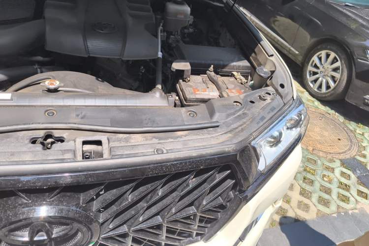 Used Toyota Land Cruiser  Engine Bay Left