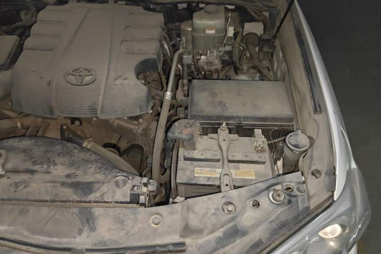 Used Toyota Land Cruiser 2019 4.0L GX-R 5-Seater Parallel Import Engine Bay Left