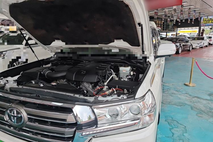 Used Toyota Land Cruiser  Engine Bay Left
