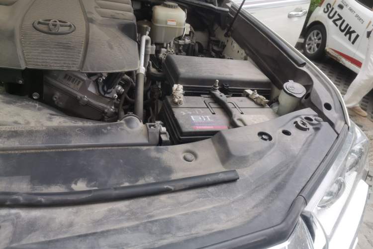 Used Toyota Land Cruiser  Engine Bay Left