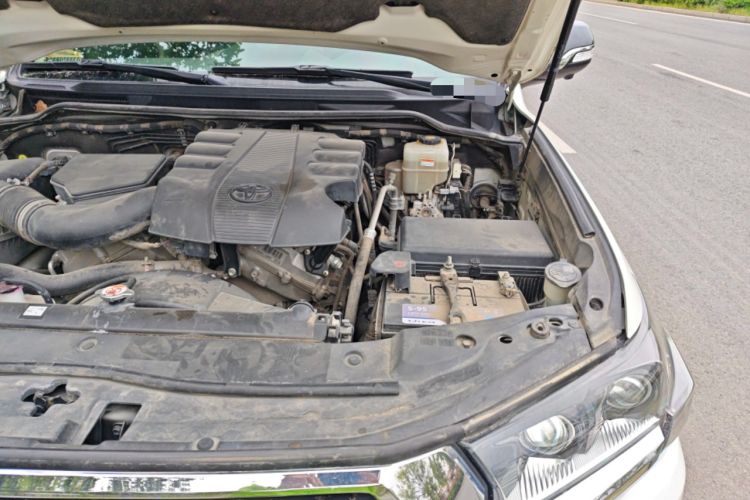 Used Toyota Land Cruiser  Engine Bay Left