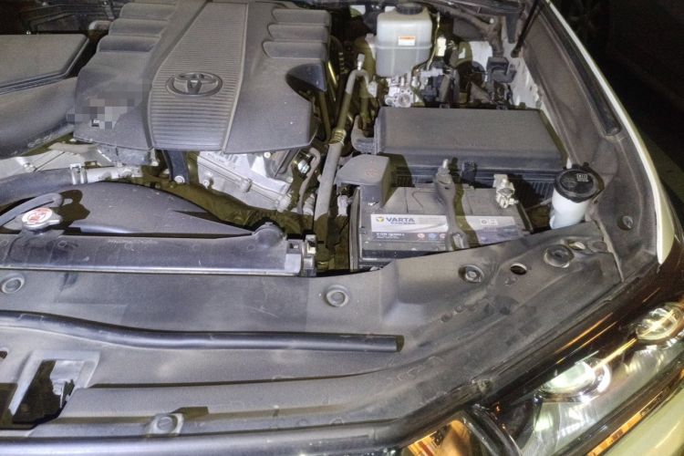 Used Toyota Land Cruiser 2019 4.0L GX-R 7 Seats Parallel Import Engine Bay Left
