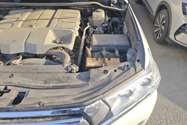 Used Toyota Land Cruiser  Engine Bay Left