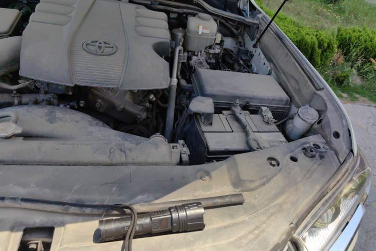 Used Toyota Land Cruiser  Engine Bay Left