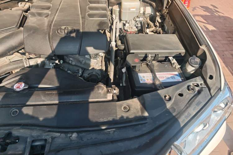 Used Toyota Land Cruiser  Engine Bay Left
