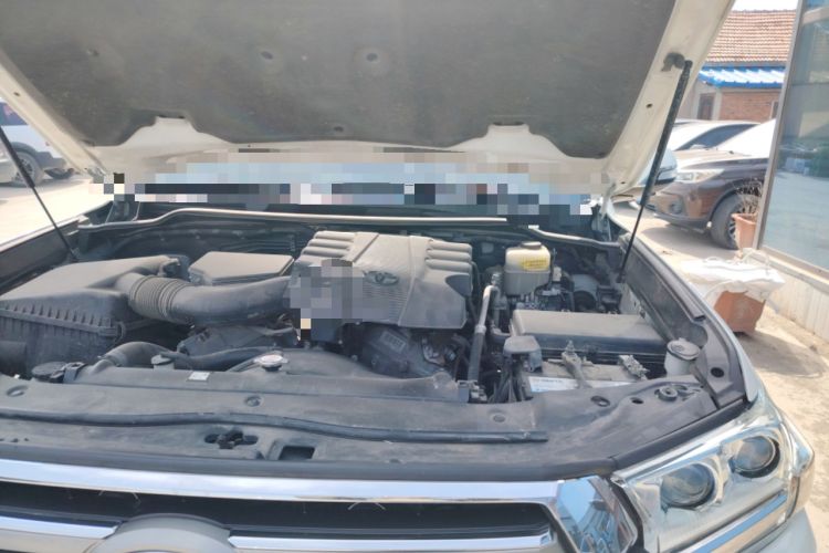 Used Toyota Land Cruiser  Engine Bay Left