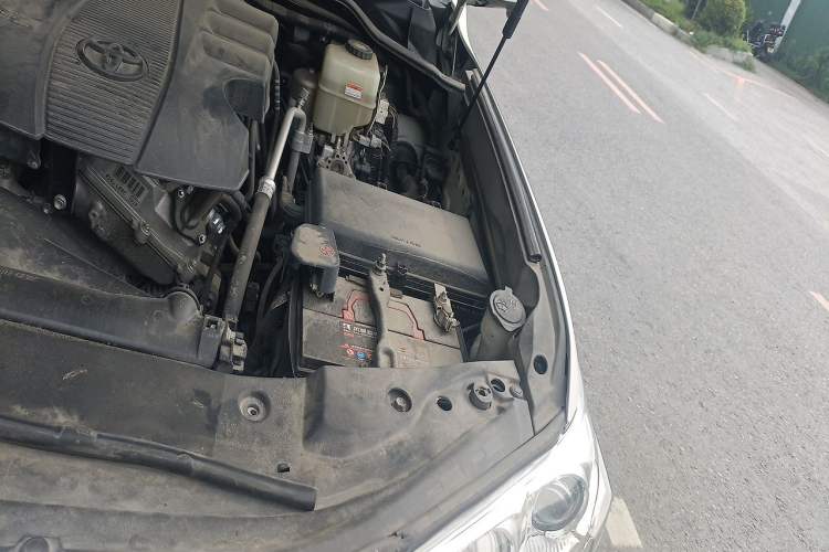 Used Toyota Land Cruiser  Engine Bay Left