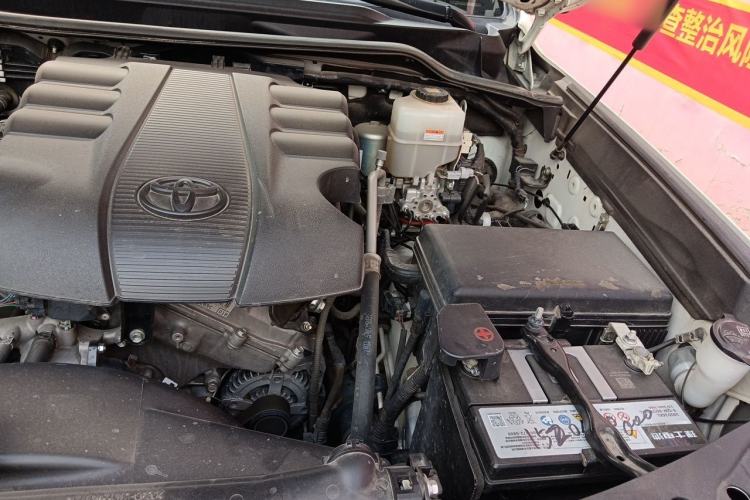 Used Toyota Land Cruiser  Engine Bay Left