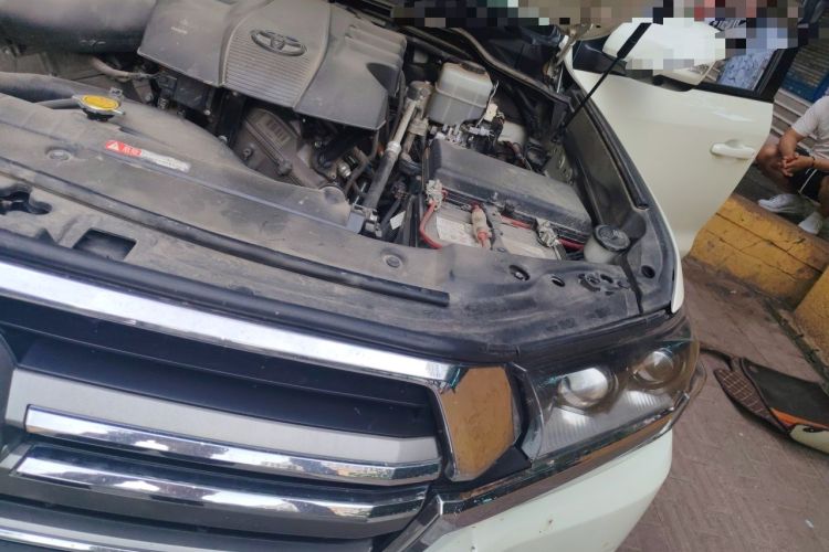 Used Toyota Land Cruiser  Engine Bay Left