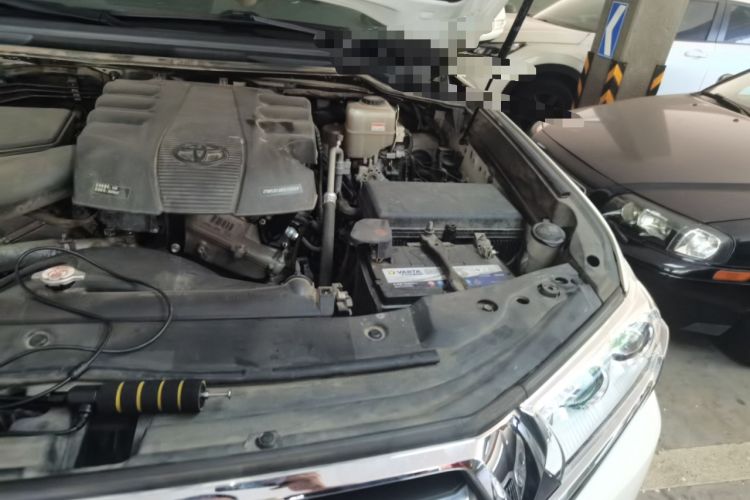 Used Toyota Land Cruiser  Engine Bay Left