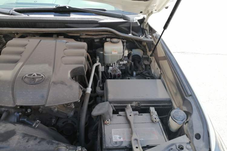Used Toyota Land Cruiser  Engine Bay Left
