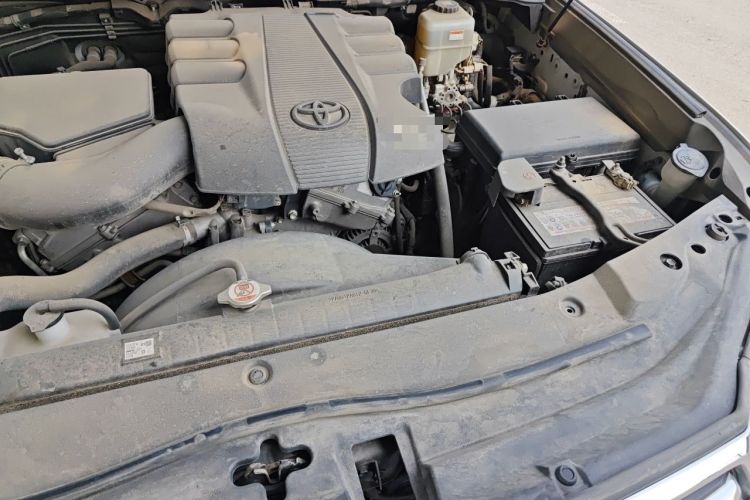 Used Toyota Land Cruiser  Engine Bay Left