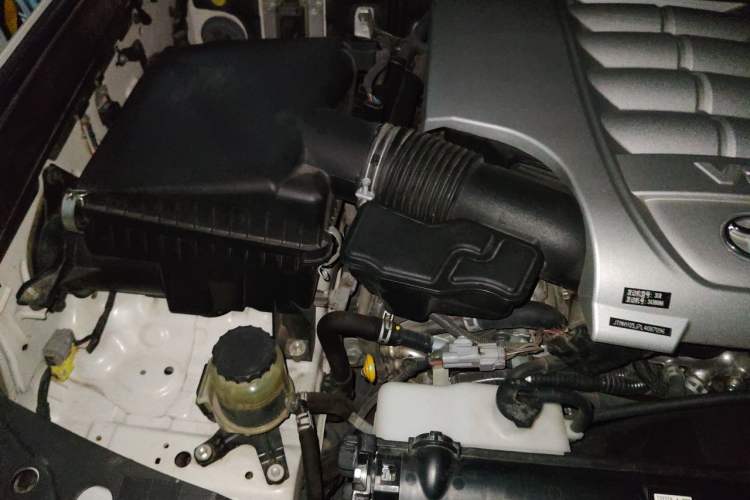 Used Toyota Land Cruiser  Engine Bay Right