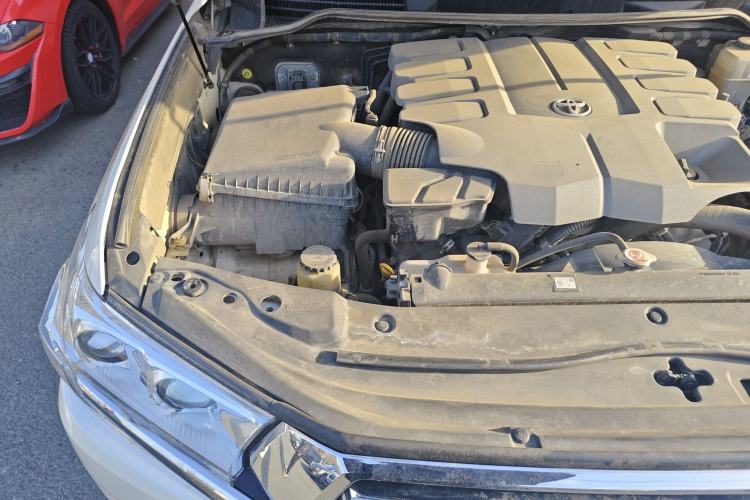 Used Toyota Land Cruiser  Engine Bay Right