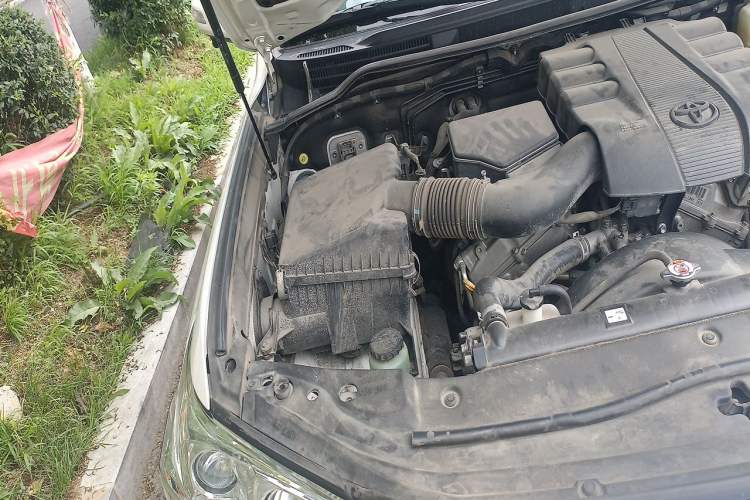 Used Toyota Land Cruiser  Engine Bay Right