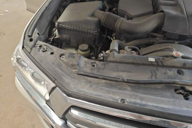 Used Toyota Land Cruiser  Engine Bay Right