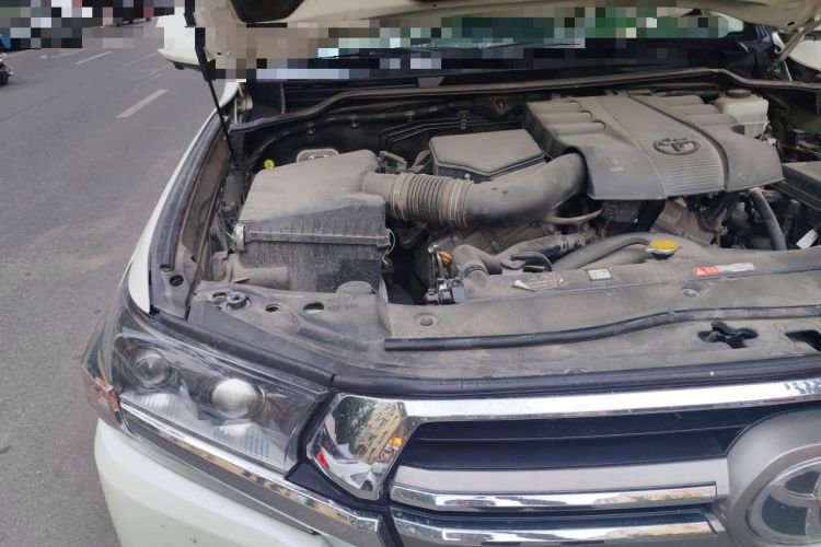 Used Toyota Land Cruiser  Engine Bay Right