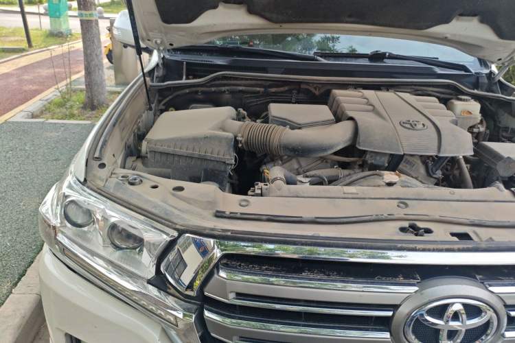 Used Toyota Land Cruiser  Engine Bay Right