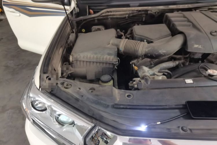 Used Toyota Land Cruiser  Engine Bay Right