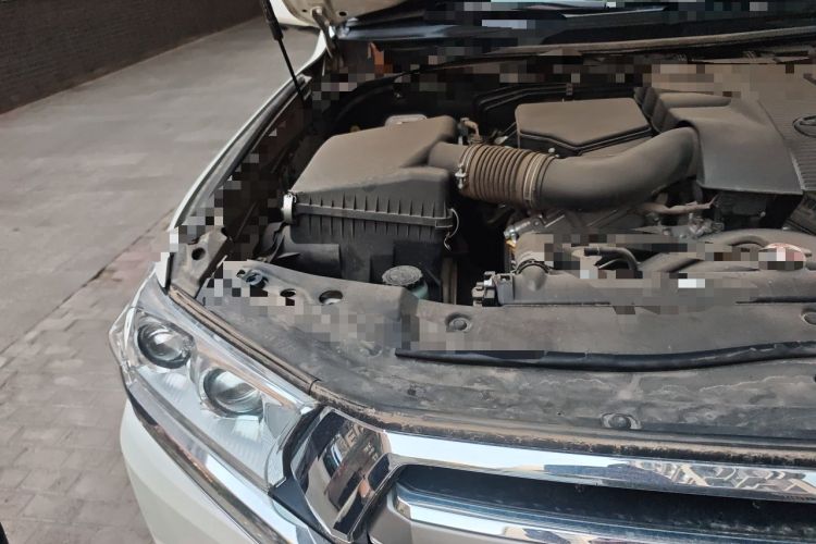 Used Toyota Land Cruiser  Engine Bay Right