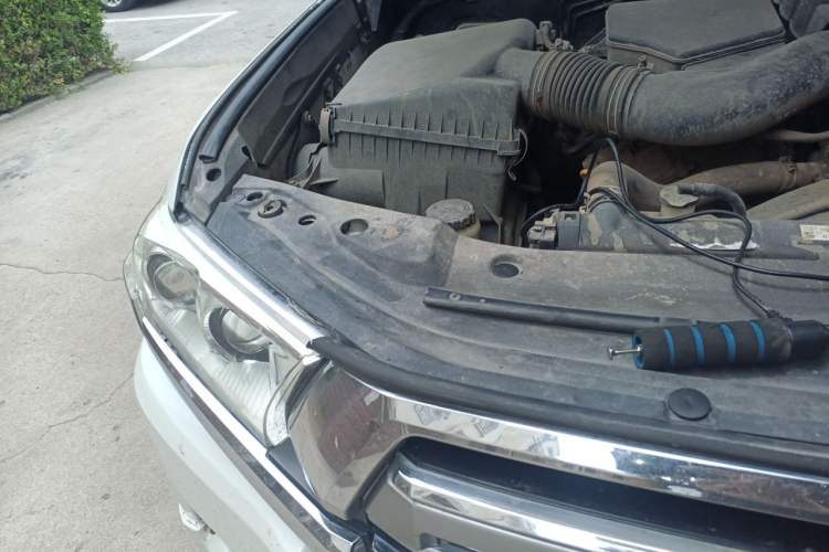 Used Toyota Land Cruiser  Engine Bay Right