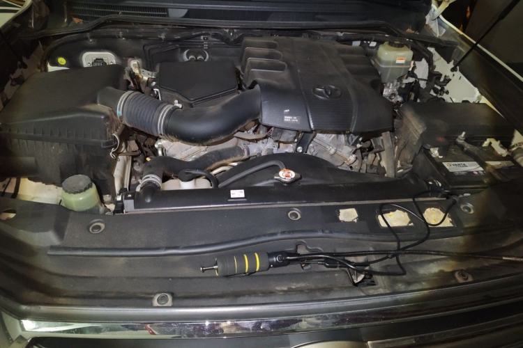Used Toyota Land Cruiser 2019 4.0L 7-Seater Automatic Transmission Middle East Version Engine Bay