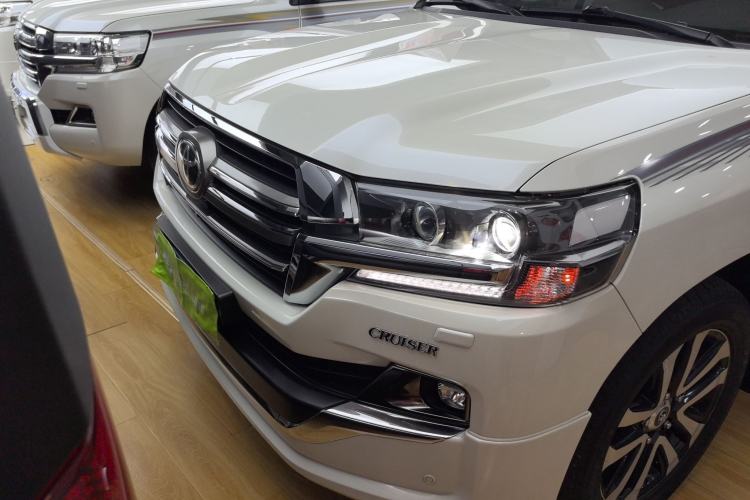 Used Toyota Land Cruiser 2019 4.0L GX-R GT 8-Cylinder Genuine Leather – Middle East Exterior 1