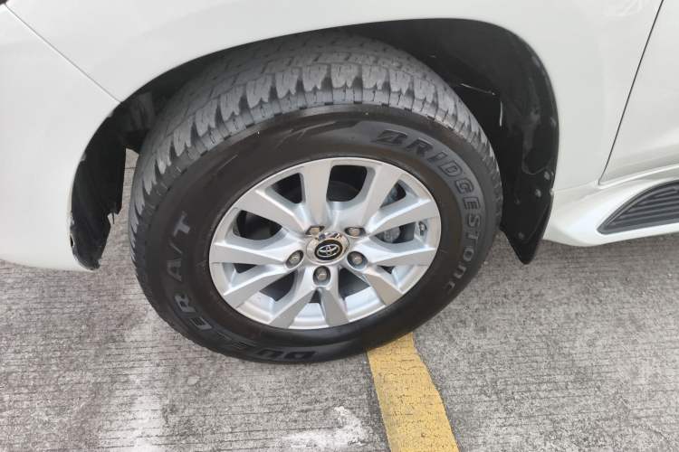 Used Toyota Land Cruiser 2019 4.0L GX-R 5-Seater Parallel Import Exterior 2