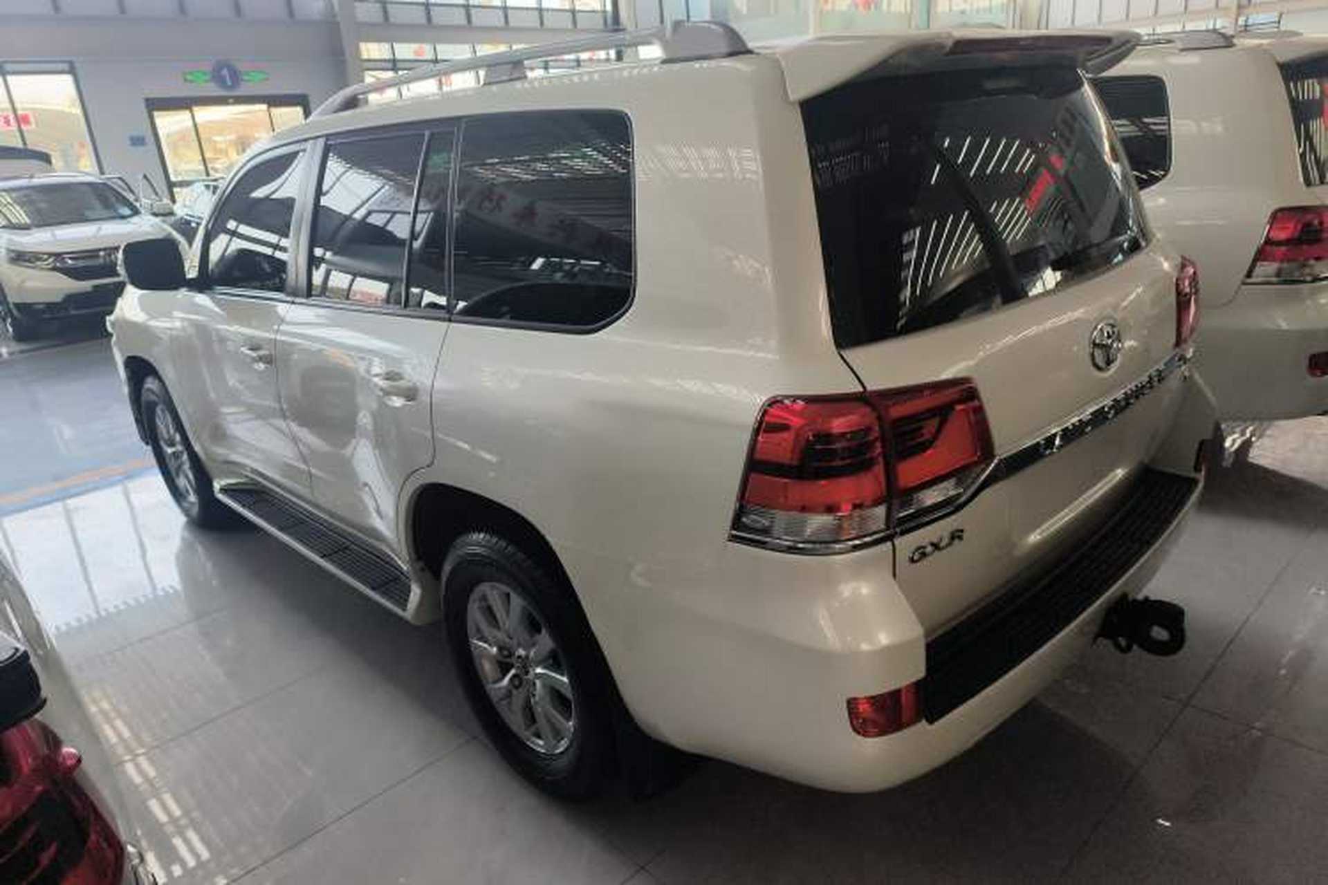 Used Toyota Land Cruiser 2019 4.0L GX-R 7 Seats Parallel Import Exterior 3