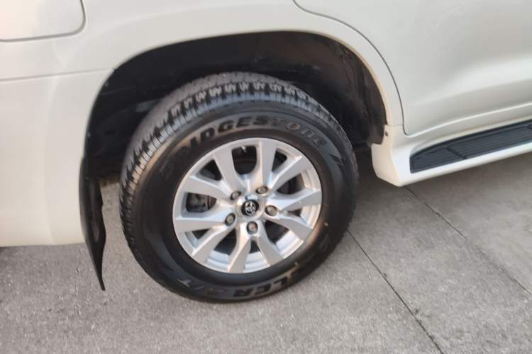 Used Toyota Land Cruiser 2019 4.0L GX-R 5-Seater Parallel Import Exterior 3