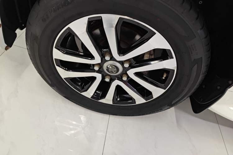 Used Toyota Land Cruiser 2019 4.0L GX-R 5-Seater Parallel Import Exterior 4