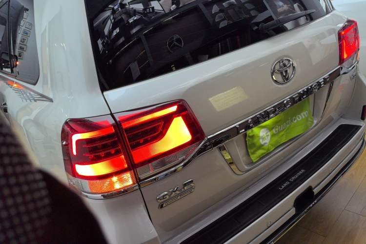 Used Toyota Land Cruiser 2019 4.0L GX-R GT 8-Cylinder Genuine Leather – Middle East Exterior 4