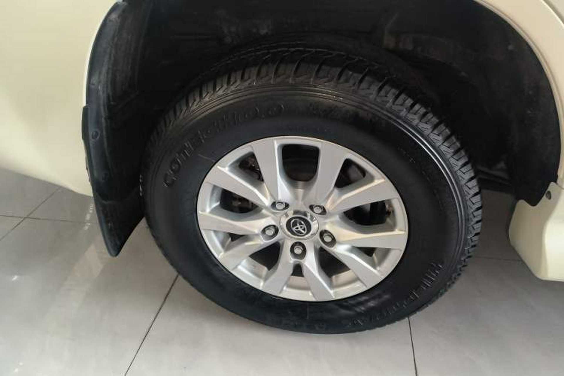Used Toyota Land Cruiser 2019 4.0L GX-R 7 Seats Parallel Import Exterior 8