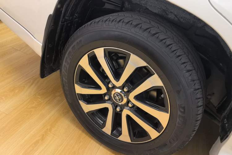 Used Toyota Land Cruiser 2019 4.0L GX-R GT 8-Cylinder Genuine Leather – Middle East Exterior 8