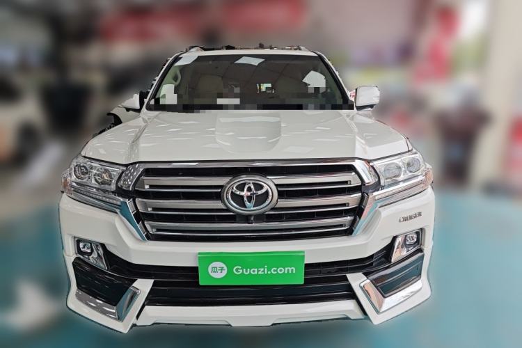 Used Toyota Land Cruiser  Front