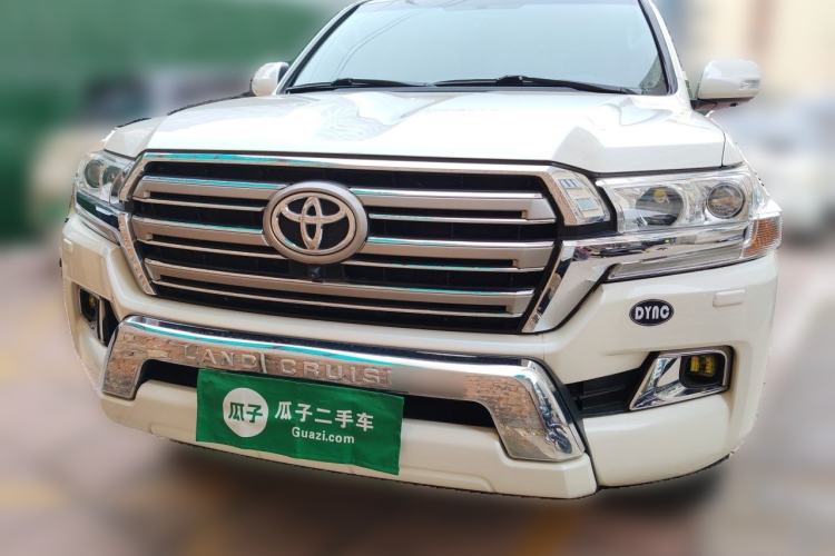 Used Toyota Land Cruiser  Front